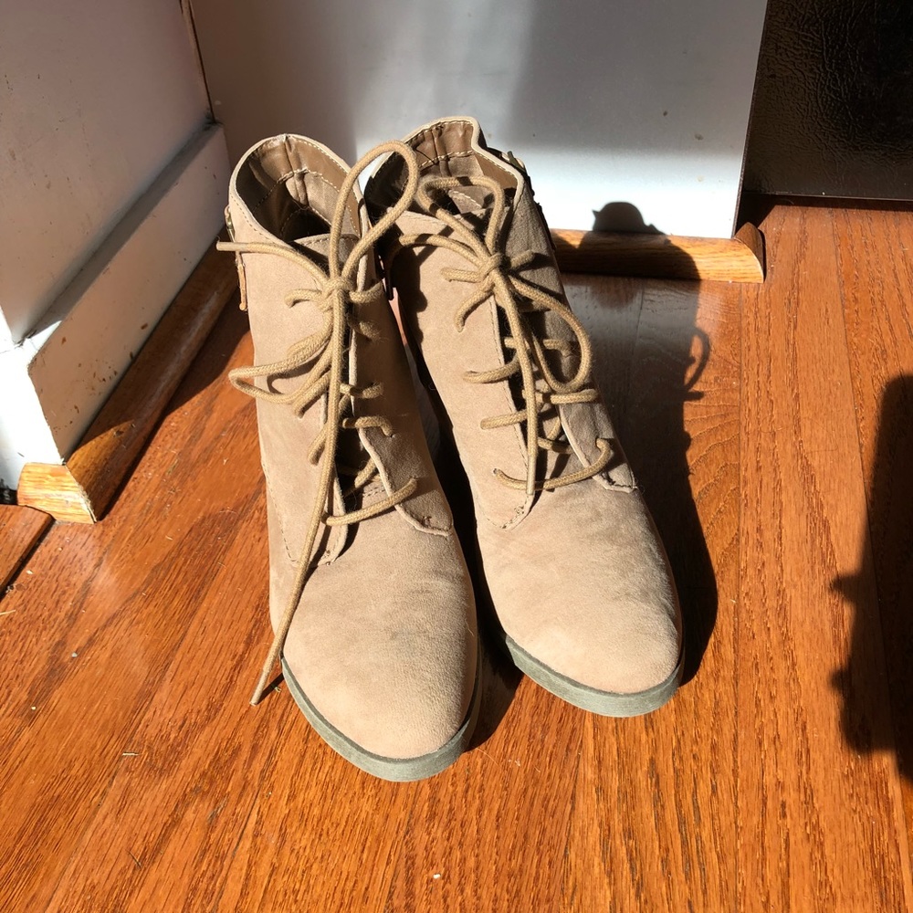 Madden Girl Wedges